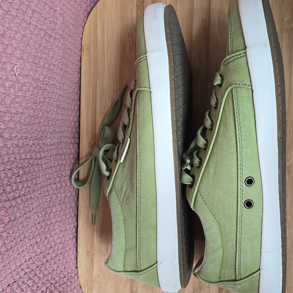 Taos Moc Star 2 Green Lace-Up Sneakers - Picture 7 of 13